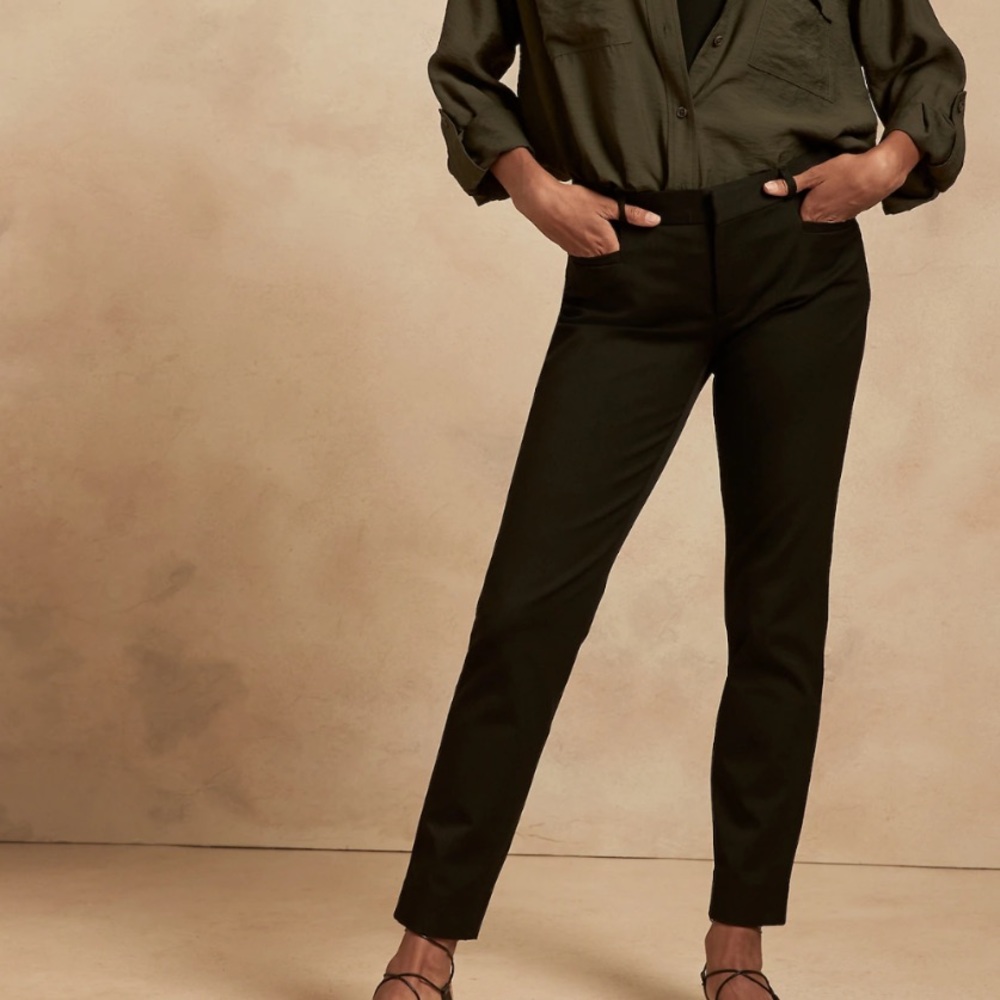 Like-New Banana Republic Tapered Ankle Trousers